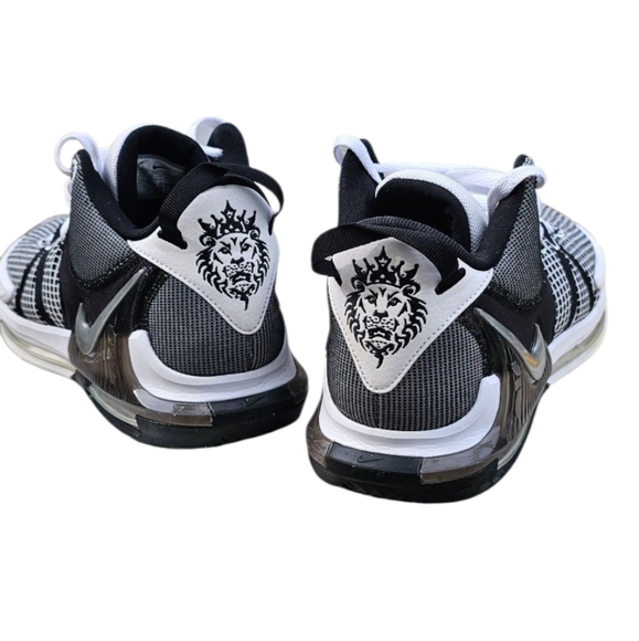 Nike Lebron Witness VII White/Metallic Silver-Black DM1123-100 Men's Size 10.5 - Picture 3 of 12